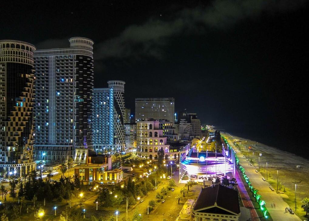 Orbi Hotel Batumi Esterno foto